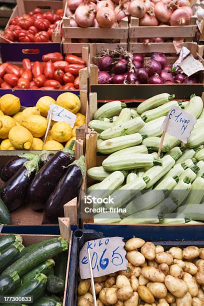 Bancarella - Fotografie stock e altre immagini di Agricoltura - Agricoltura, Agrume, Alimentazione sana