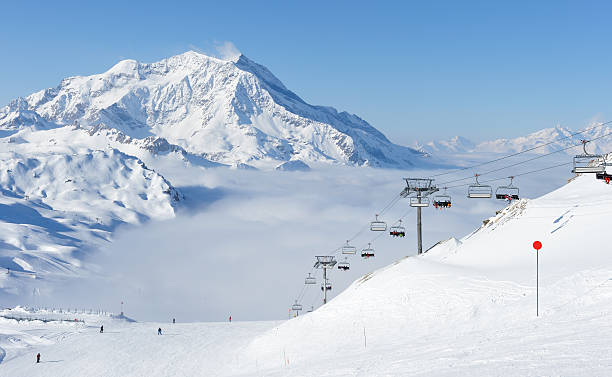 istock Mountains with snow in winter 177301031