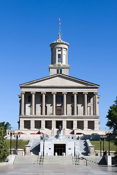 capitólio do estado do tennessee - nashville tennessee state capitol building federal building imagens e fotografias de stock