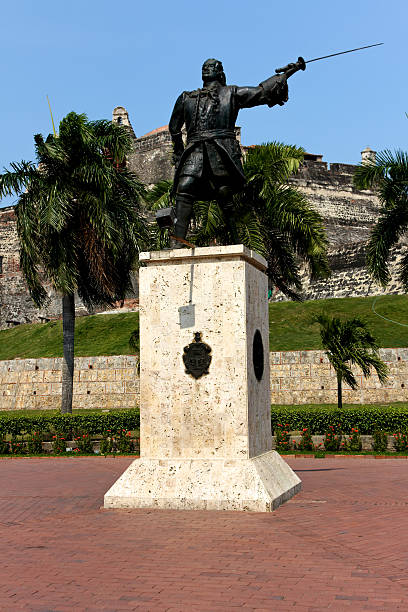 istock Statue before the Castle of Cartagena 177302028