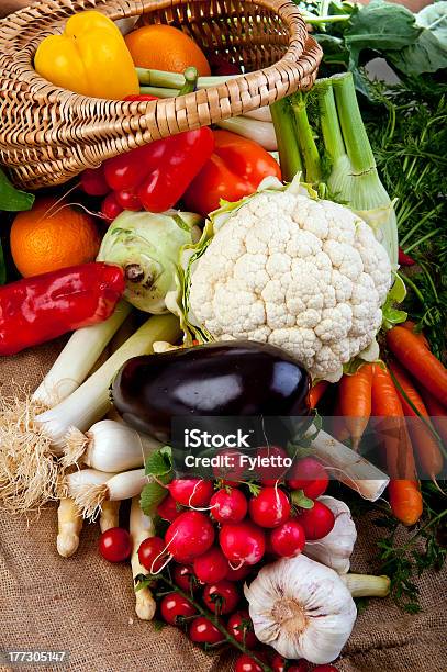 Produtos Hortícolas - Fotografias de stock e mais imagens de Alho - Alho, Alho Francês, Alimentação Saudável