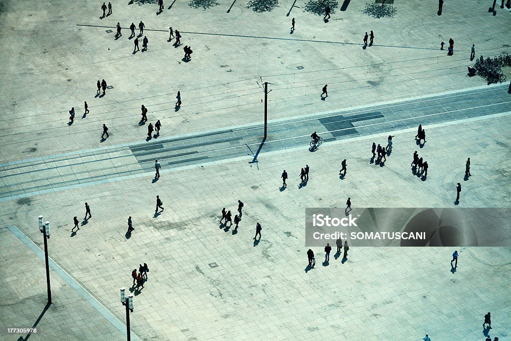 Personas en Alexanderplatz, Berlín - Foto de stock de Personas libre de derechos