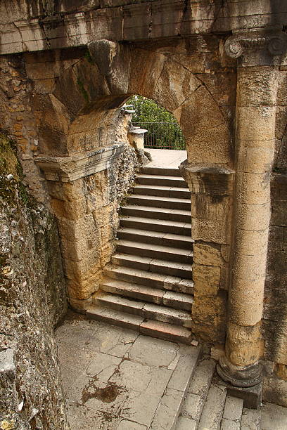 istock Ancient roman arch and staircase 177305997