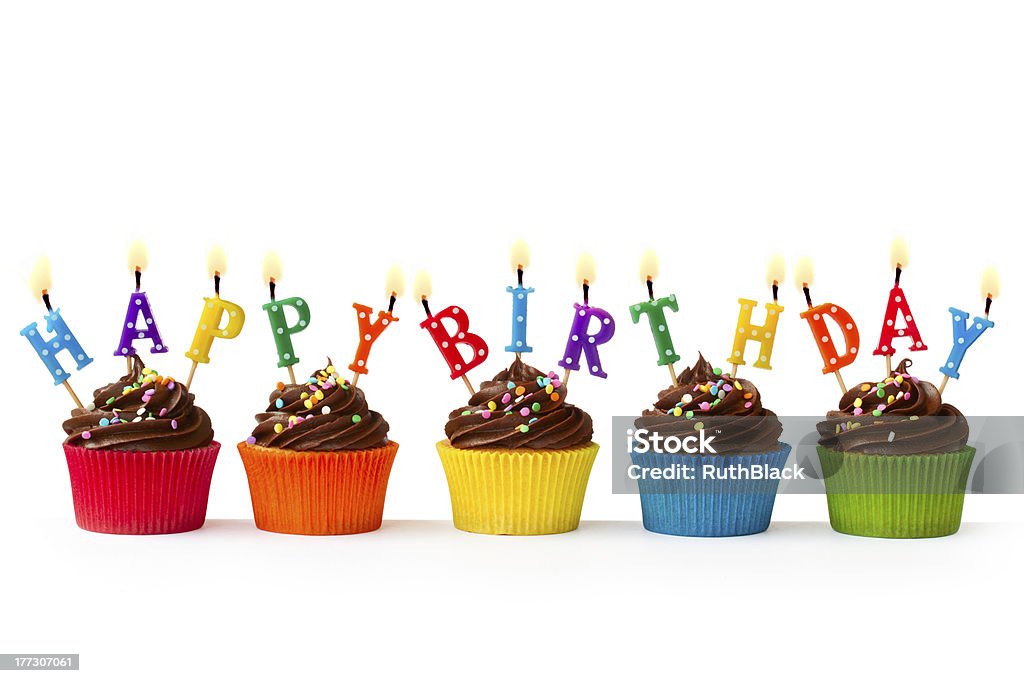 Urodziny cupcakes - Zbiór zdjęć royalty-free (Tort urodzinowy)