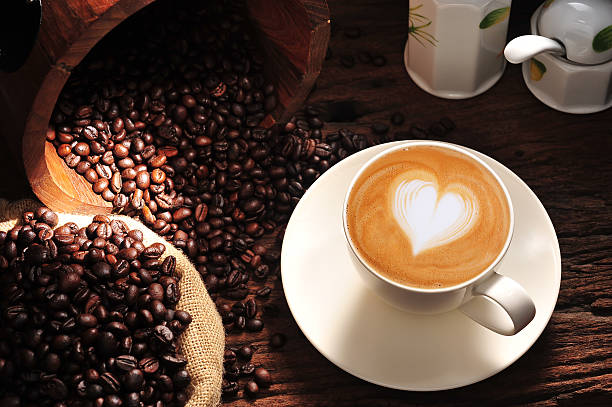 ラテ - coffee heart shape coffee cup cup ストックフォトと画像