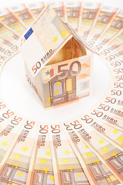 istock Euro house and banknotes 177307737