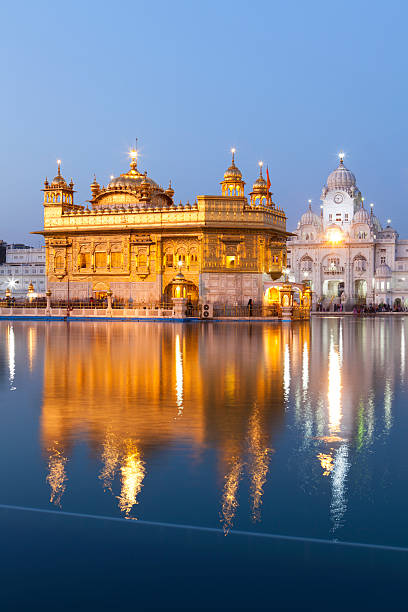 golden temple - india golden temple sikhism temple photos et images de collection