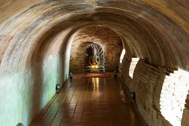istock Tunnel to the Buddha 177311278