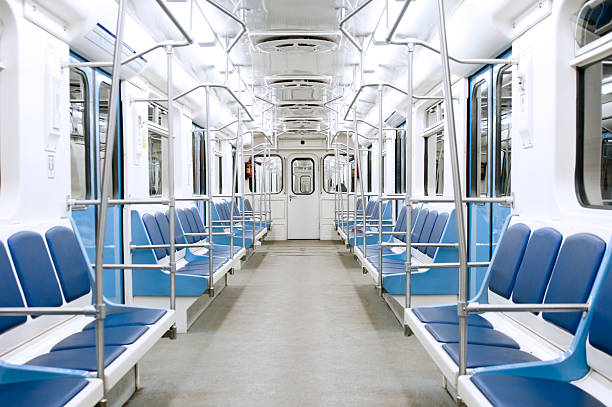 metrô interior de vagão de trem - paris metro train - fotografias e filmes do acervo