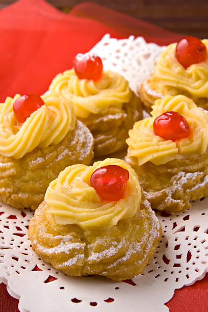istock "Zeppole di S.Giuseppe" - Pastry (food) 177315951