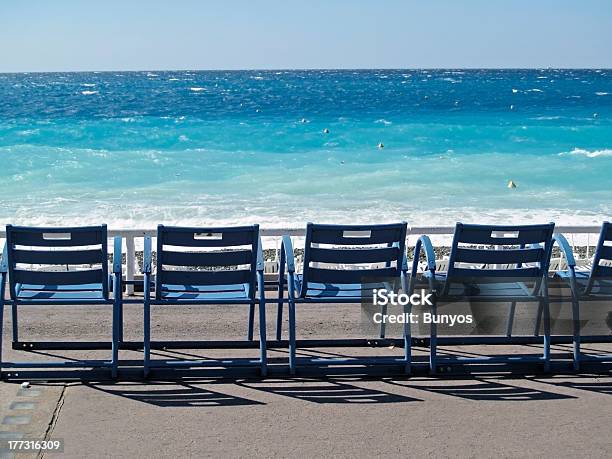 Foto de Promenade Des Anglais Em Nice França e mais fotos de stock de Cadeira - Cadeira, Celebridade, Nice - França