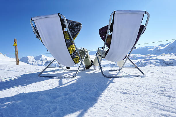 istock Rear view of apres ski at mountains 177316755