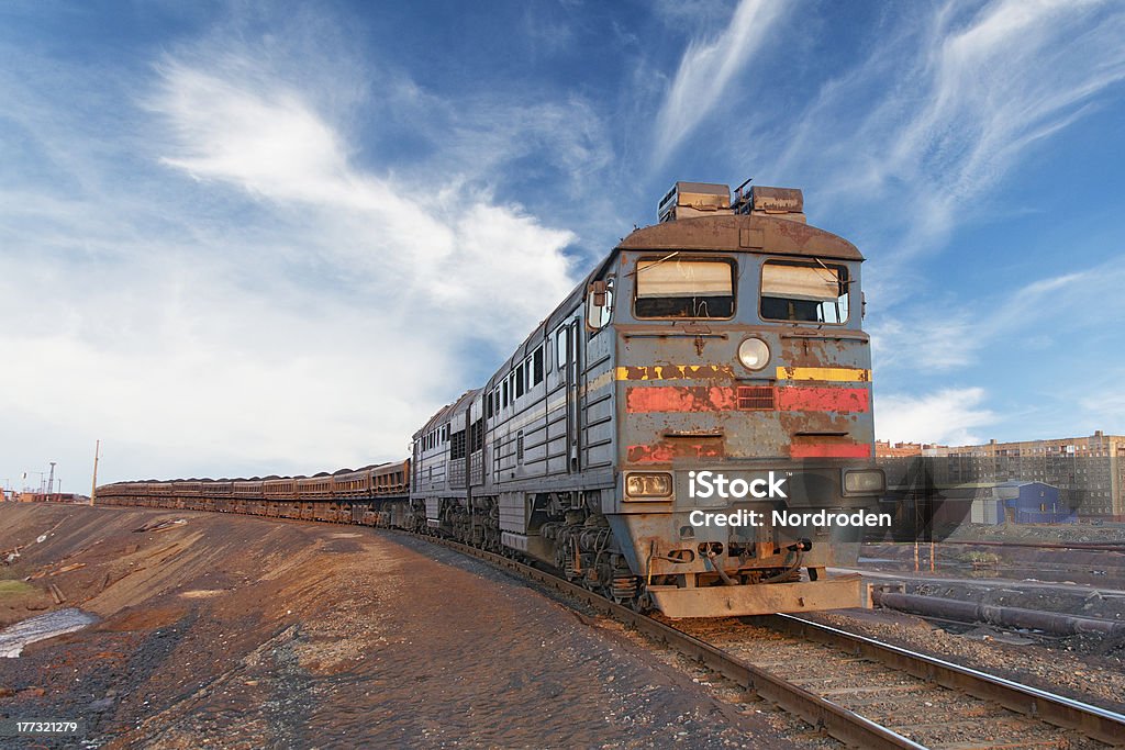Vista da frente de locomotiva - Foto de stock de Locomotiva royalty-free