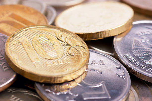 pièces de monnaie - number 10 gold business paper currency photos et images de collection