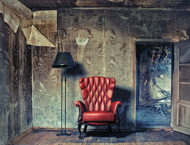 armchai de luxo - burnt furniture chair old - fotografias e filmes do acervo