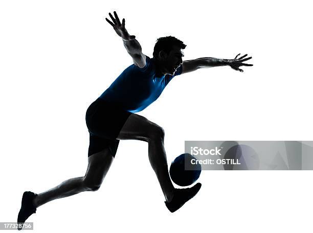 男性のサッカーのフットボール選手 - 1人のストックフォトや画像を多数ご用意 - 1人, サッカー, サッカーボール