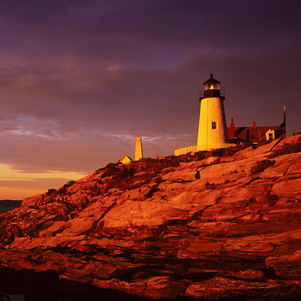 sunrise point principal phare de pemaquid - pemaquid point lighthouse photos et images de collection