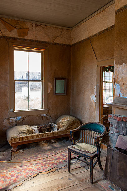 istock Abandoned house interior in Bodie 177332946