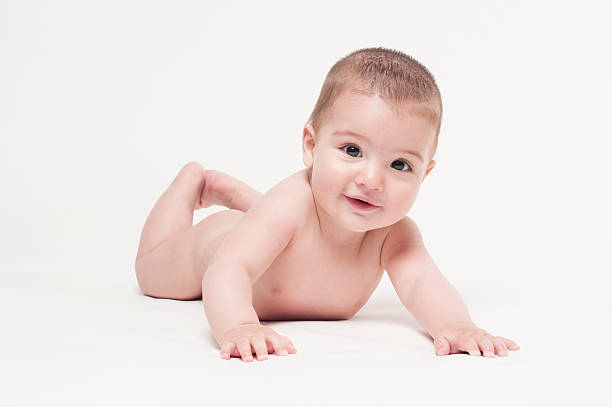 Loira bebê Olhando para a câmara - fotografia de stock