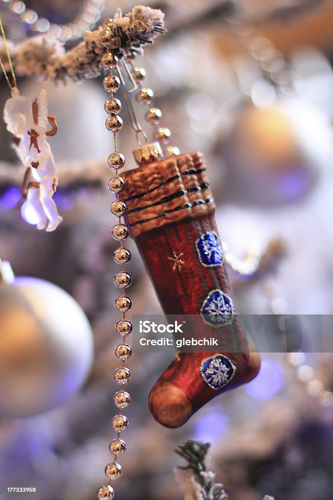 Weihnachts-Socken hung auf die tree - Lizenzfrei Alt Stock-Foto