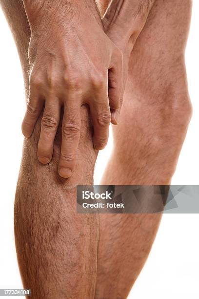 Dolor De La Rodilla Foto de stock y más banco de imágenes de Adulto - Adulto, Anatomía, Articulación