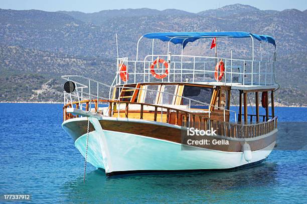 Splendida Nave In Legno Nel Mar Egeo Turchia - Fotografie stock e altre immagini di Acqua - Acqua, Albero maestro, Ambientazione esterna
