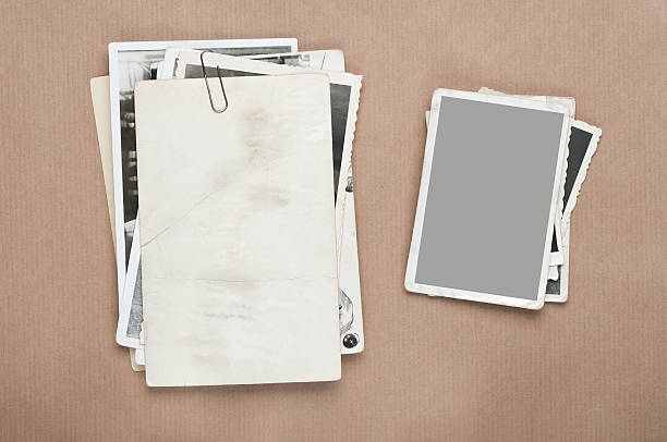 istock Set  old, blank picture on gray cardboard background 177338817