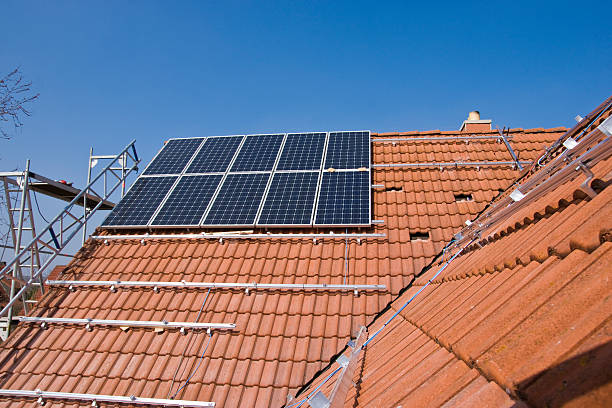 photovoltaics de montagem - nachhaltig - fotografias e filmes do acervo