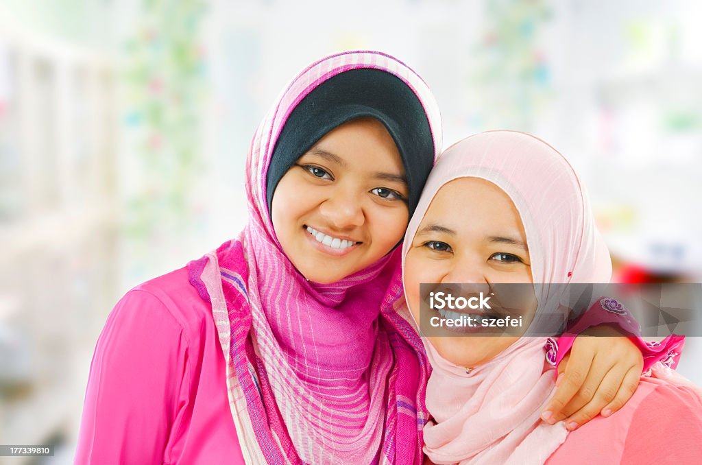 Feliz mulher muçulmana - Royalty-free Cultura Indonésia Foto de stock