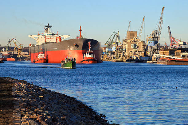 섬세하게 포트 - tugboat nautical vessel sea gdansk 뉴스 사진 이미지