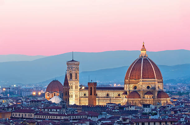 istock Florence Duomo in the evening pink sunlight 177340484