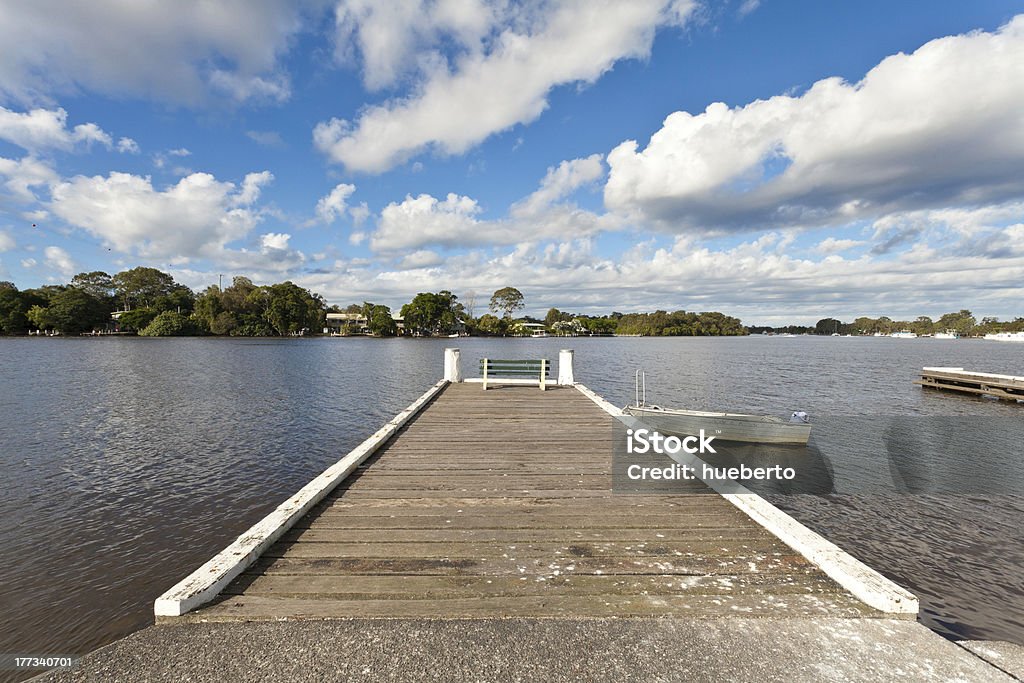 Molo solitario - Foto stock royalty-free di Fiume