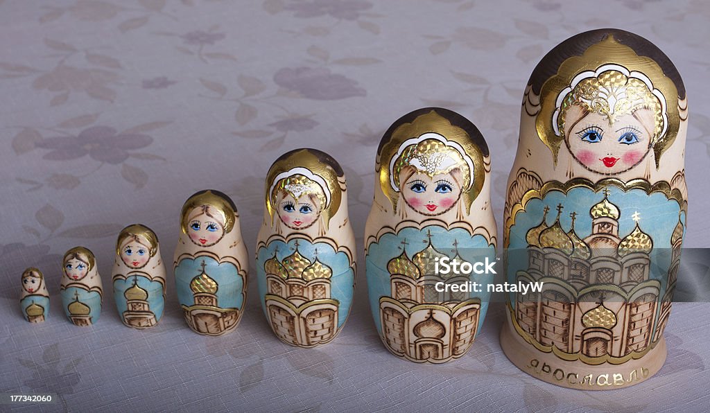 matryoshka Bambola di legno russo - Foto stock royalty-free di Adulto