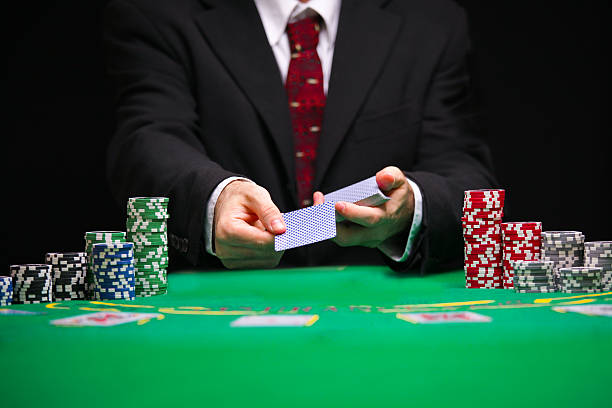 blackjack gioco di carte - croupier foto e immagini stock