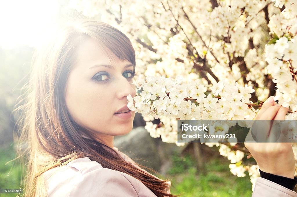 Bellissimo brunette - Foto stock royalty-free di Adolescente