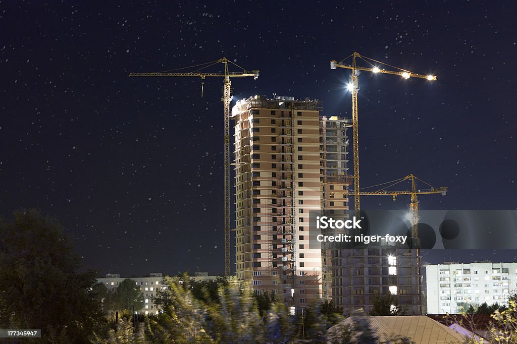 Baustelle bei Nacht - Lizenzfrei Arbeiten Stock-Foto