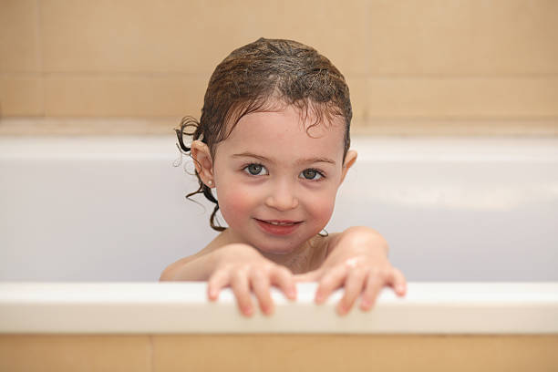 istock girl in the bathtub 177346092