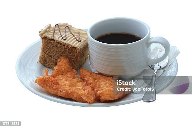 Foto de Coffee Break Isolado Com Recorte Caminhos Pronto Para Uso e mais fotos de stock de Bolo de café