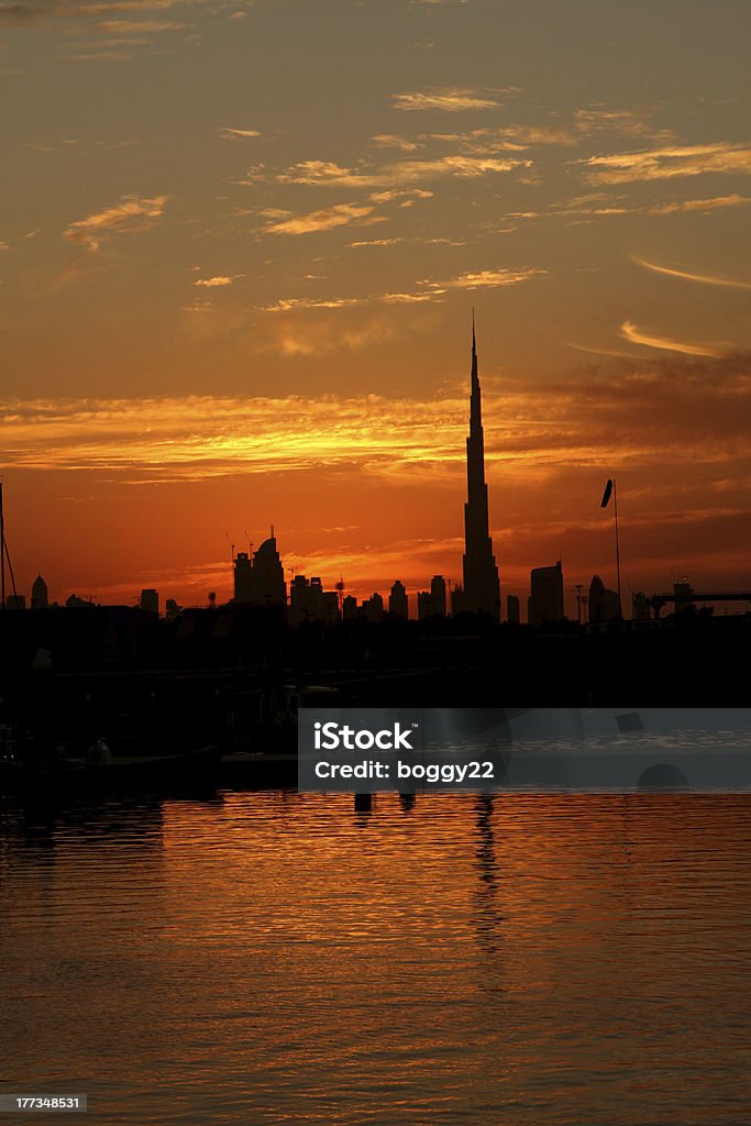 Dubai al atardecer - Foto de stock de Ensenada de Dubái libre de derechos