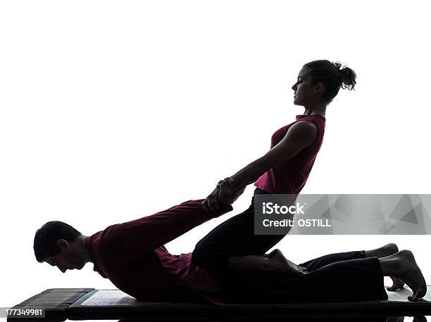 Thaimassage Silhouette Stockfoto und mehr Bilder von Massieren - Massieren, Thailand, Thailändische Kultur