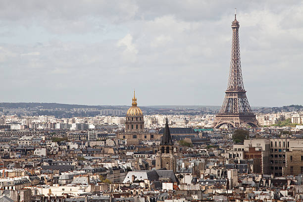 istock lookpoint of the Tour Eiffel 177350135