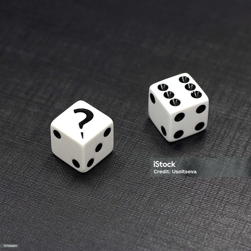 Dices em um fundo preto - Foto de stock de Acaso royalty-free