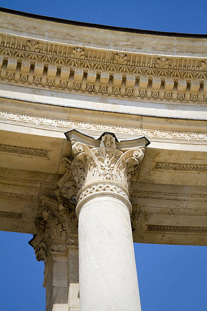 las columnas del milenio monumento budapest - liberation monument budapest hungary monument fotografías e imágenes de stock