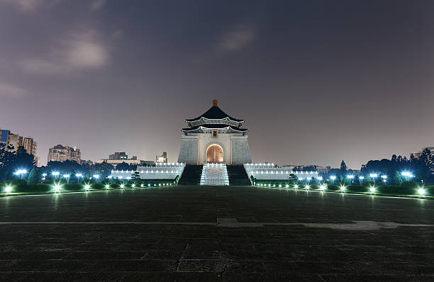 il percorso di chiang kai shek - national chiang kai shek memorial hall foto e immagini stock