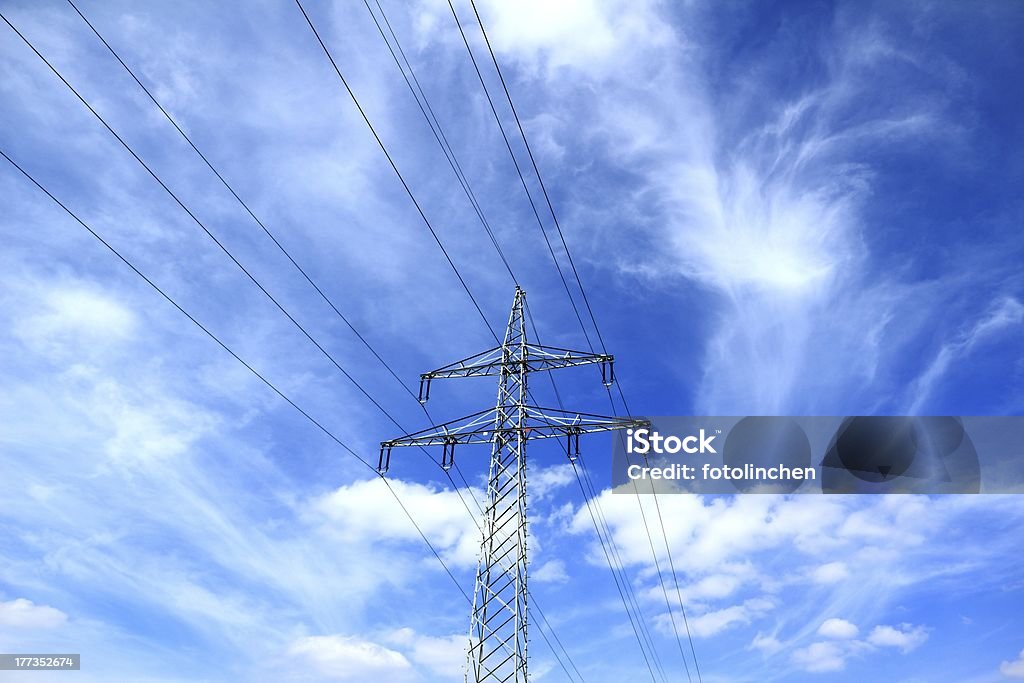 Linhas de energia - Foto de stock de Alta Voltagem royalty-free