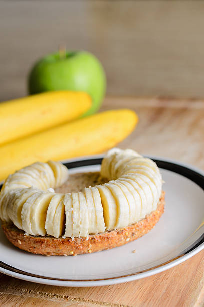 istock Bagel with sliced banana 177356227