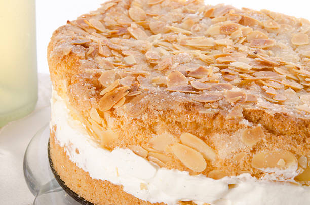 bee sting Honey Almond German Cake beesting cake stock pictures, royalty-free photos & images