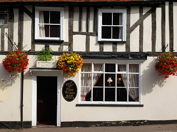istock English Pub Detail 177359980