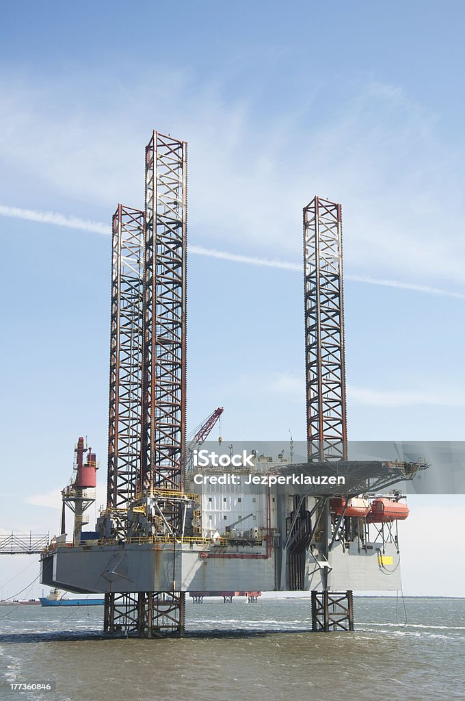 Plateforme pétrolière offshore - Photo de Mer libre de droits