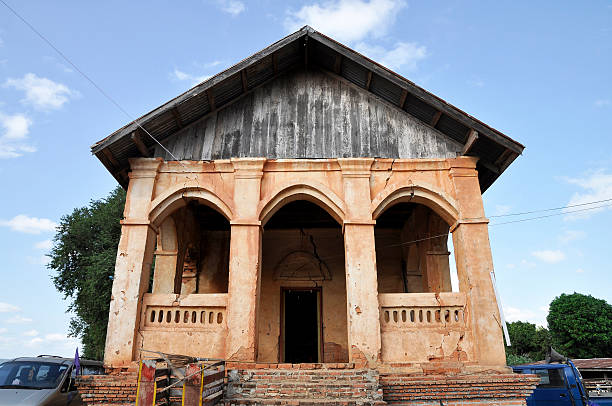 istock Church Classic Outdoor Ancient Asian 177361189
